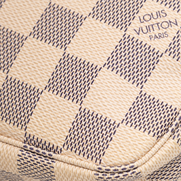 Pre-Loved Louis Vuitton Damier Azur Pochette Accessoires - Picture 8 of 11